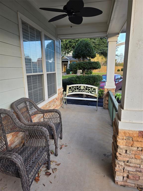 709 Creek Walk Place