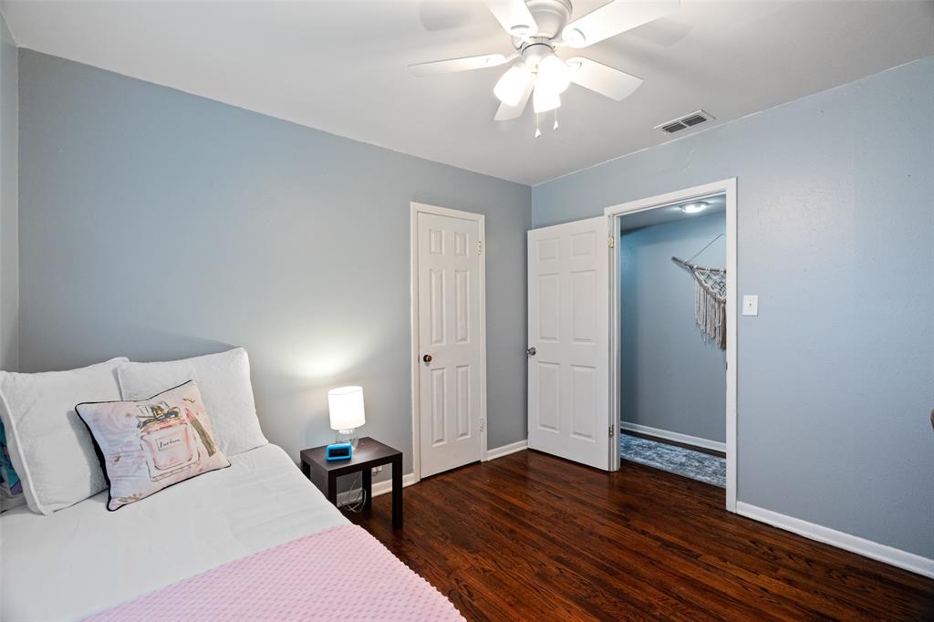 Cleburne, Texas 76033, United States, 3 Bedrooms Bedrooms, ,2 BathroomsBathrooms,Residential,Pending,1845