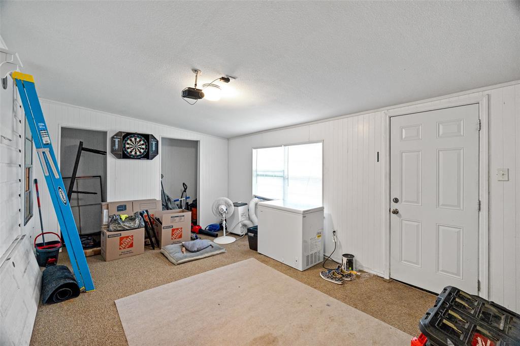 Cleburne, Texas 76033, United States, 3 Bedrooms Bedrooms, ,2 BathroomsBathrooms,Residential,Pending,1845