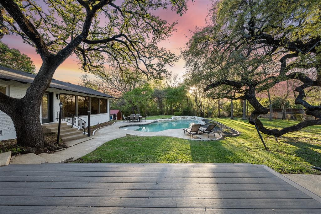 Davis E S Tr - Residential