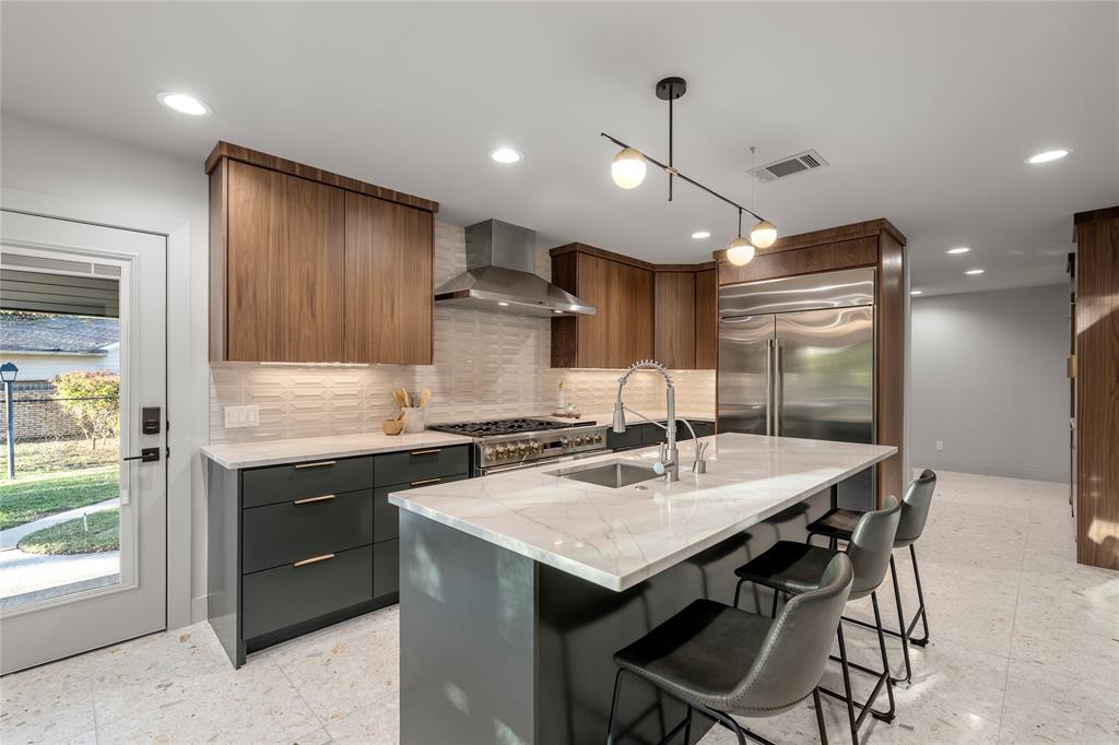 Davis E S Tr - Residential