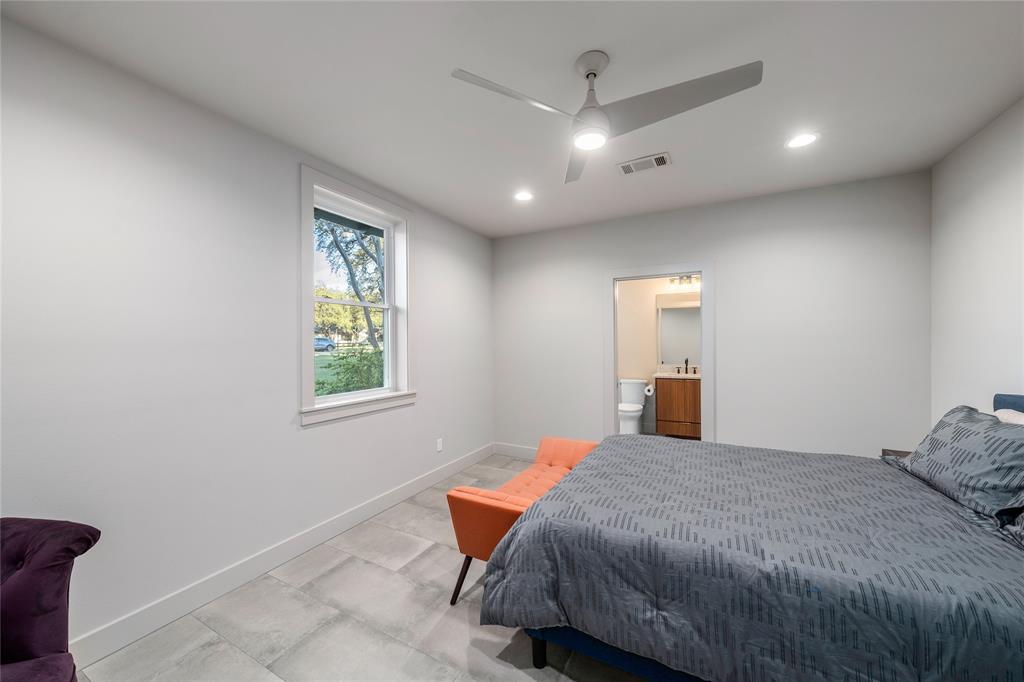 Davis E S Tr - Residential