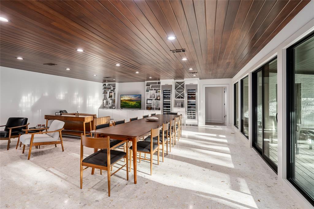 Davis E S Tr - Residential