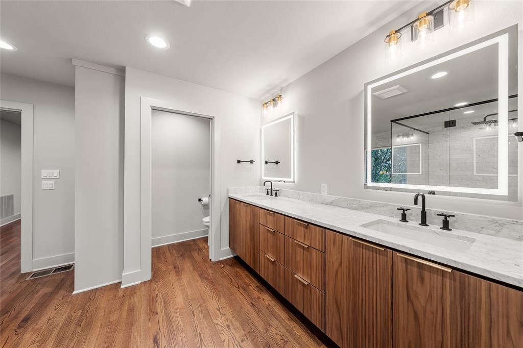 Davis E S Tr - Residential