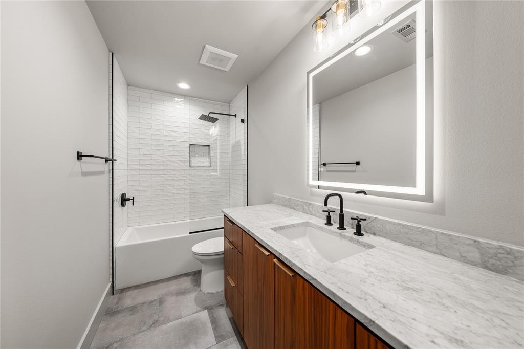 Davis E S Tr - Residential