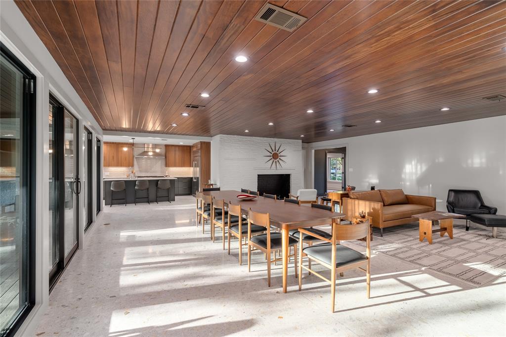 Davis E S Tr - Residential