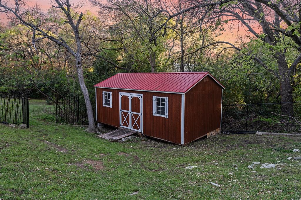 Davis E S Tr - Residential