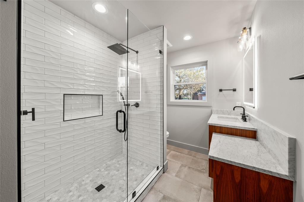 Davis E S Tr - Residential