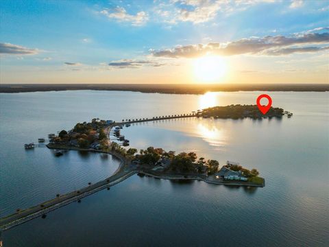 Photo of 656 Enchanted Isles Drive, Mabank, TX 75156 (MLS # 21174001)