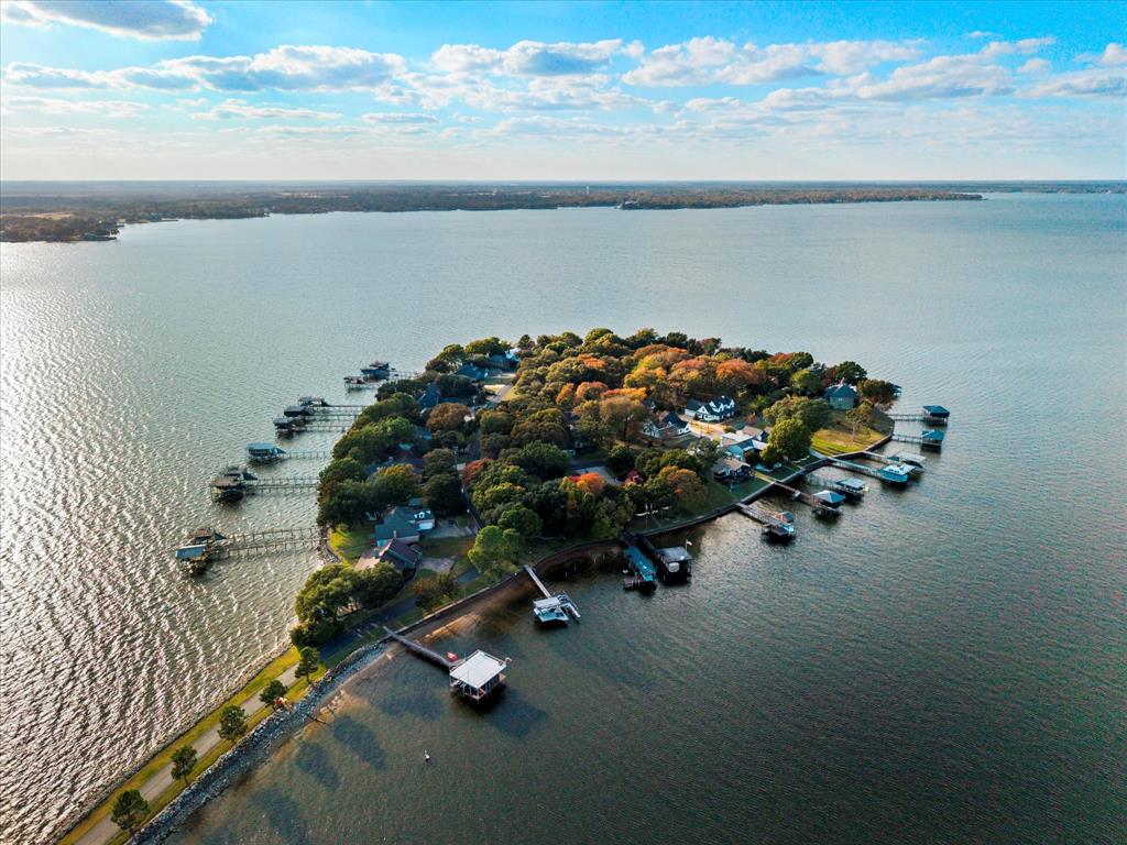 656 Enchanted Isles Drive