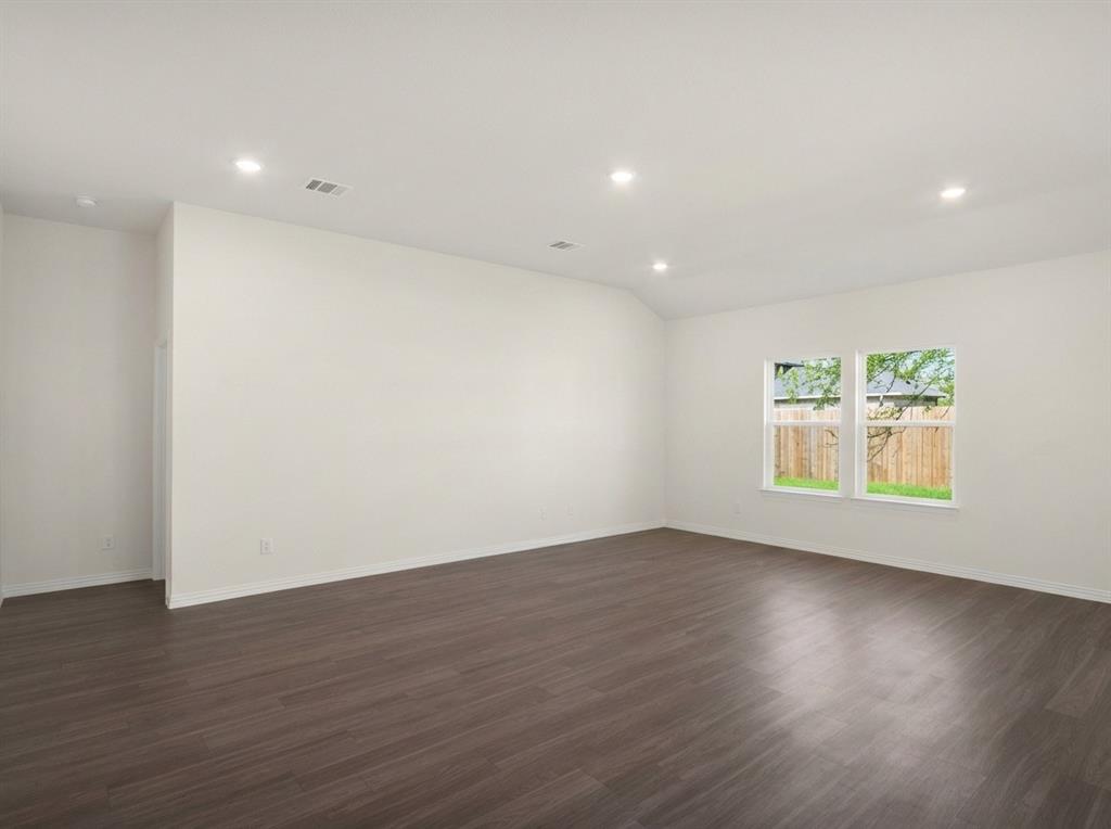 Leonard Crossing - Residential