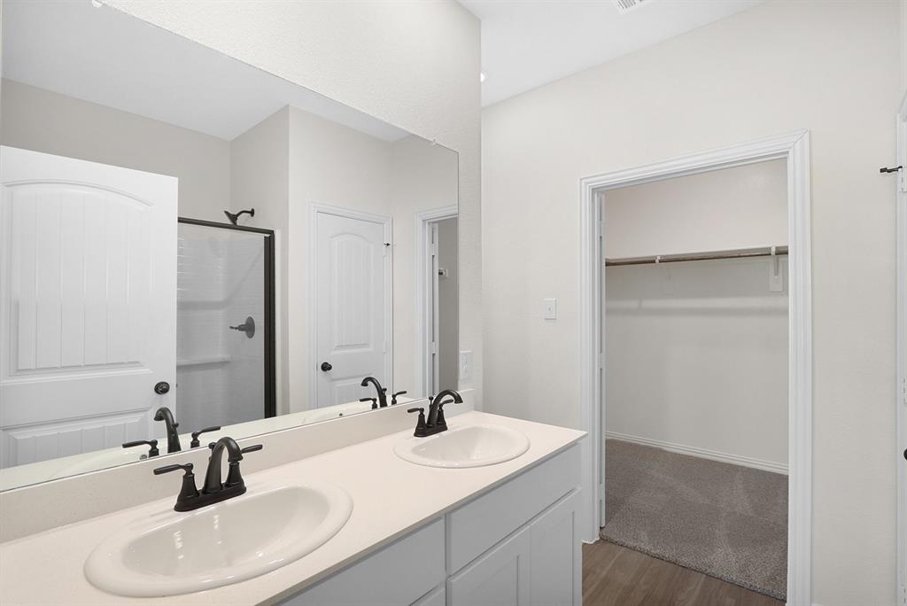 Leonard Crossing - Residential