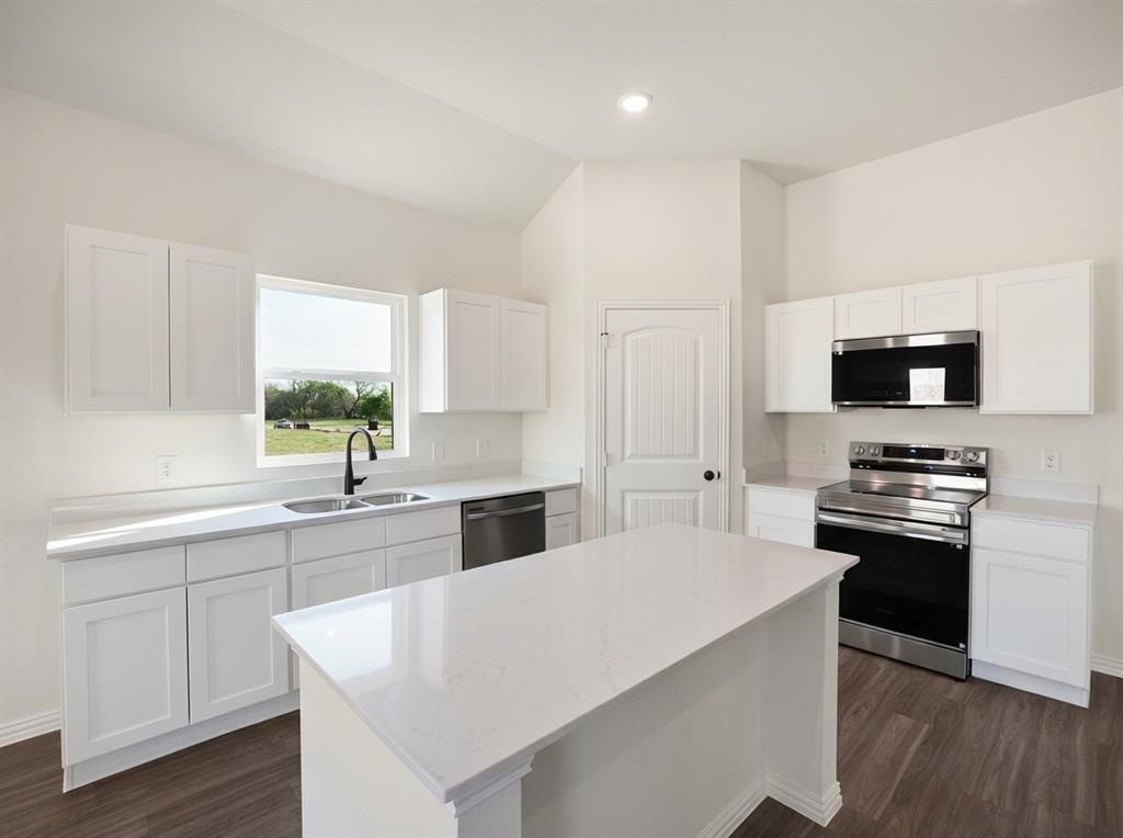 Leonard Crossing - Residential