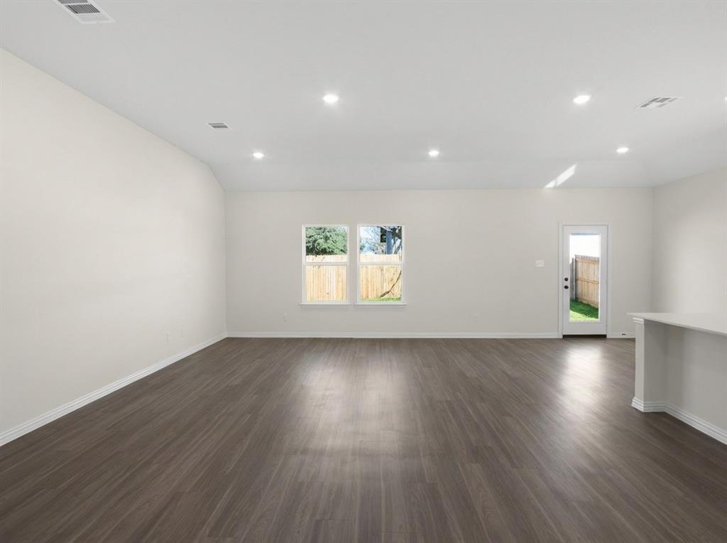 Leonard Crossing - Residential