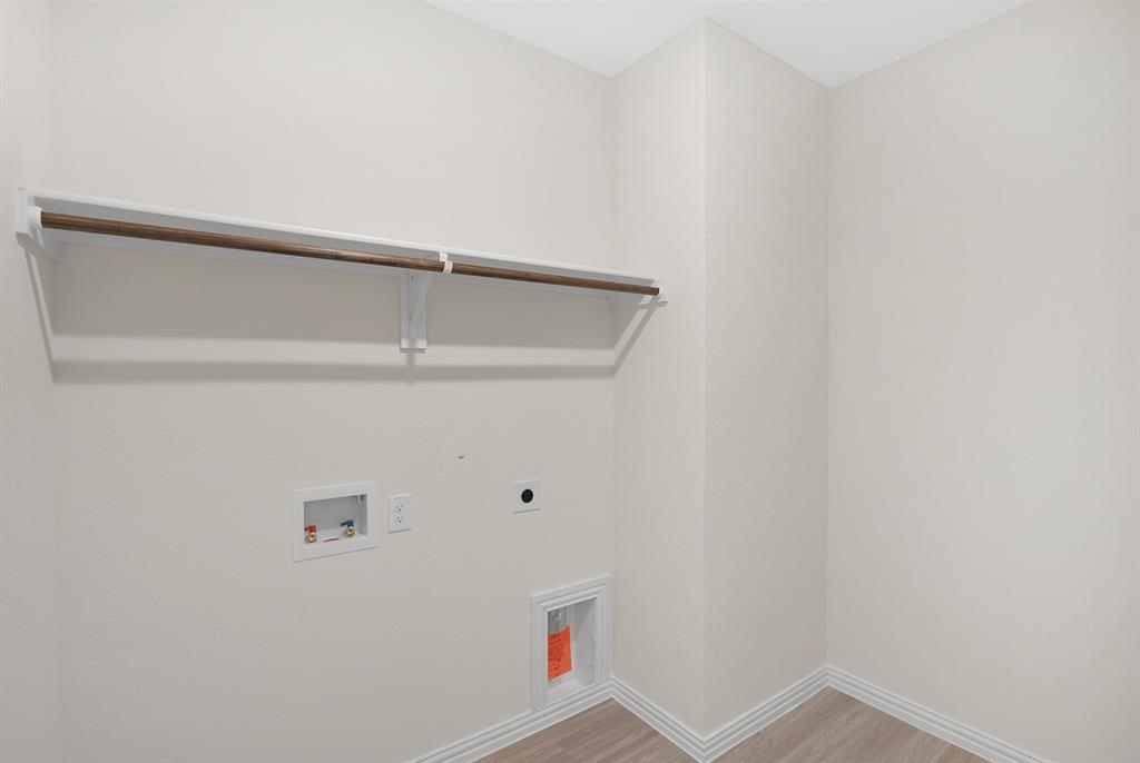 Leonard Crossing - Residential