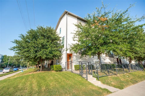 Tiny photo for 2103 Bennett Avenue #60, Dallas, TX 75206 (MLS # 21338407)