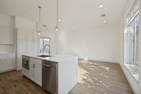 Tiny photo for 2103 Bennett Avenue #60, Dallas, TX 75206 (MLS # 21338407)