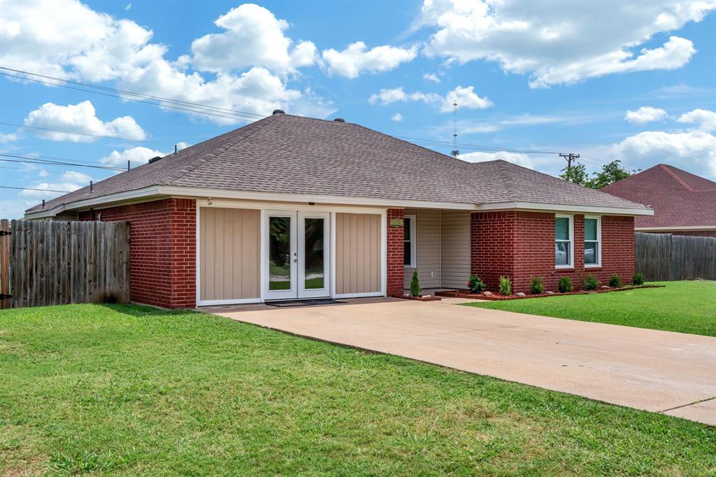 1204 Charles Drive