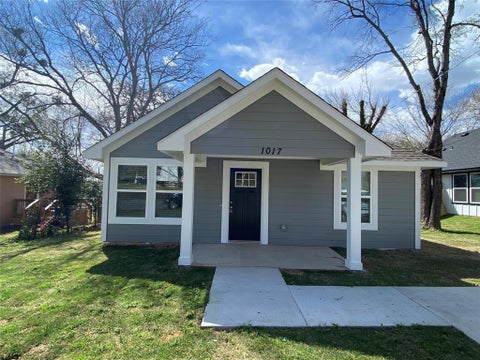 Photo of 1017 S Scullin Avenue, Denison, TX 75020 (MLS # 21327682)