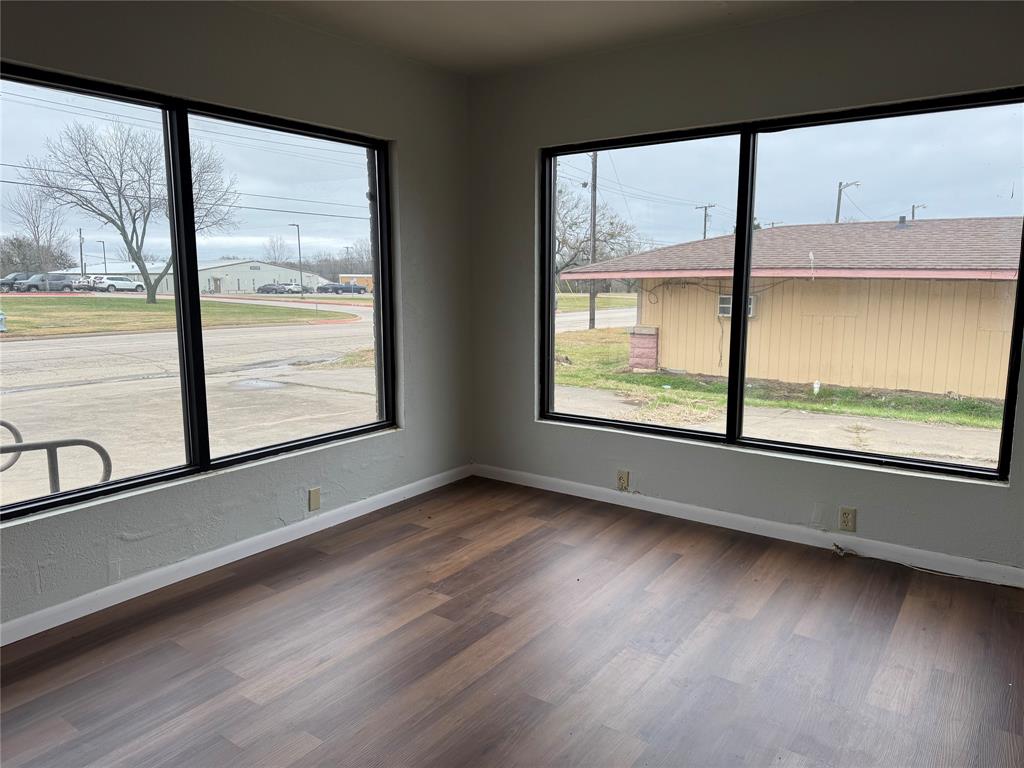 Francis Add - Commercial Sale