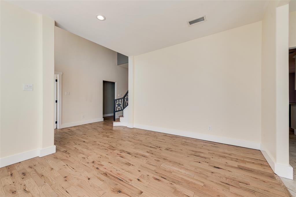 932 W Red Oak Road