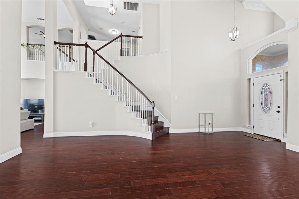 812 Forest Hollow Drive
