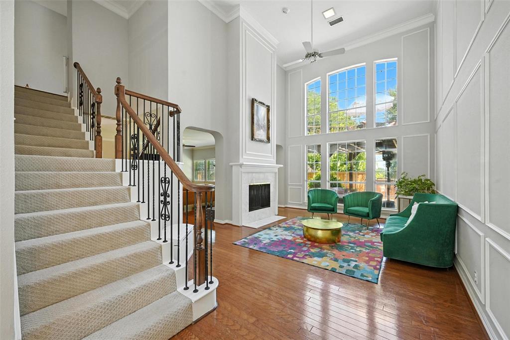 913 Hills Creek Drive