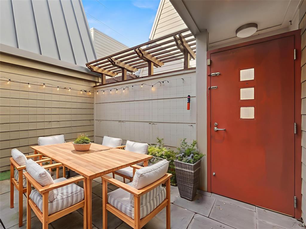 Bristle Cone Twnhs Condos - Residential Lease