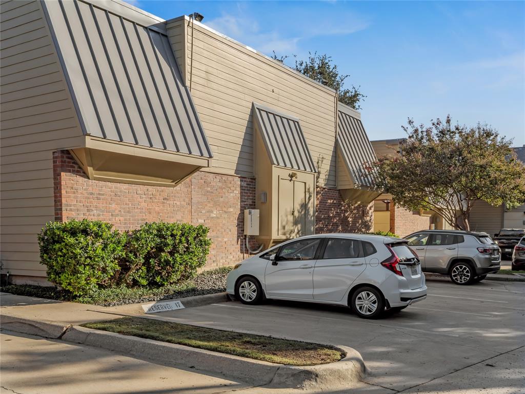 Bristle Cone Twnhs Condos - Residential Lease