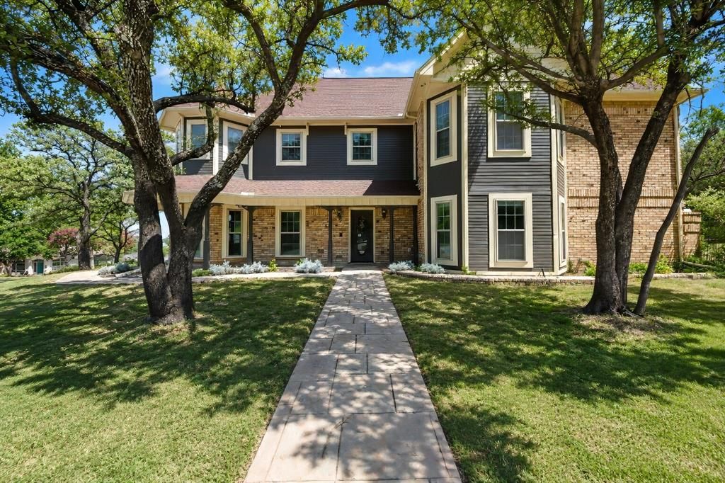 Photo of 7400 Golf Club Drive, Fort Worth, TX 76179 (MLS # 21313433)