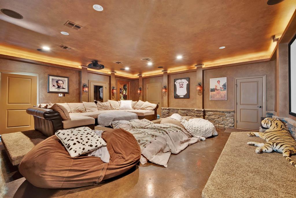 Chinquapin Mdws - Residential