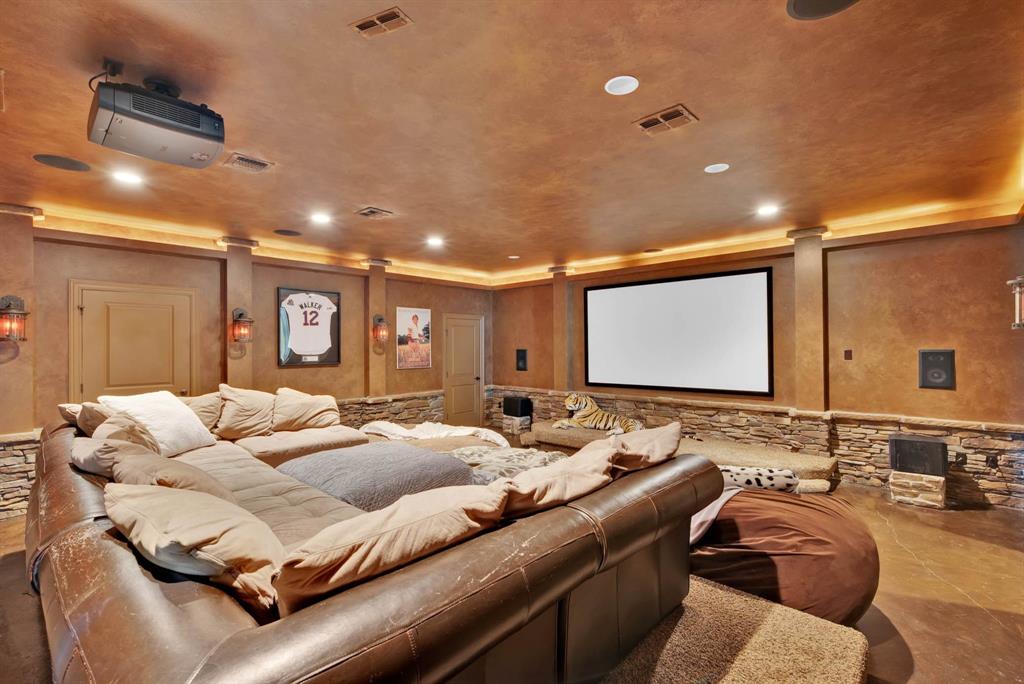 Chinquapin Mdws - Residential