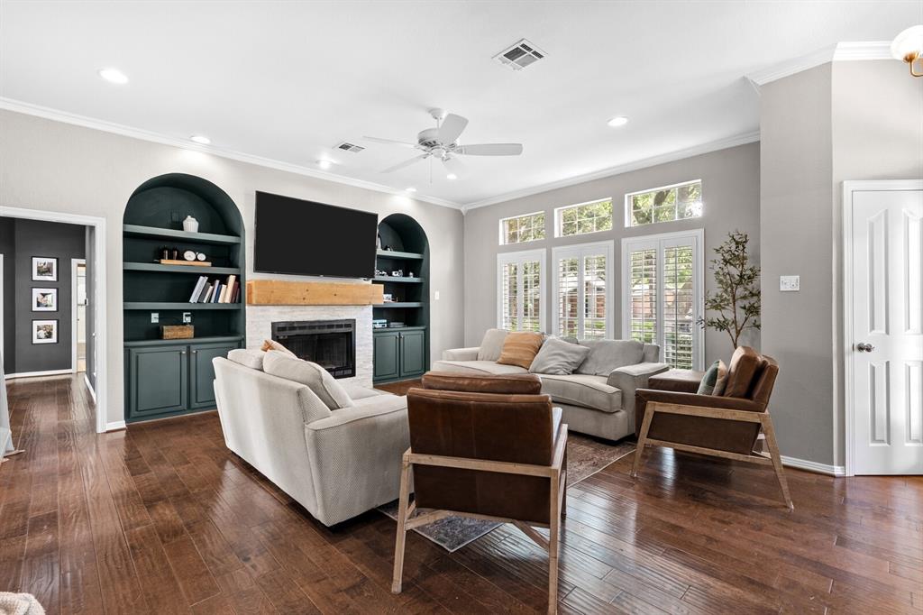 901 Steamboat Circle
