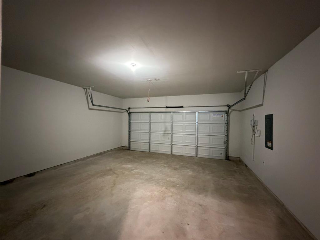 RETREAT AT FOSSIL creek CREEK - Residential Lease