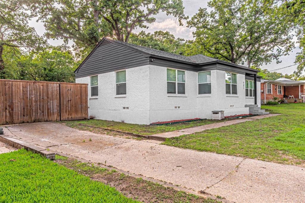 721 Bowman Street