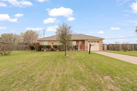 Photo of 1595 Spring Branch Drive, Cleburne, TX 76033 (MLS # 21212855)