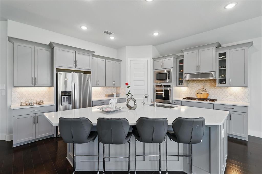 2801 Rosewood Way