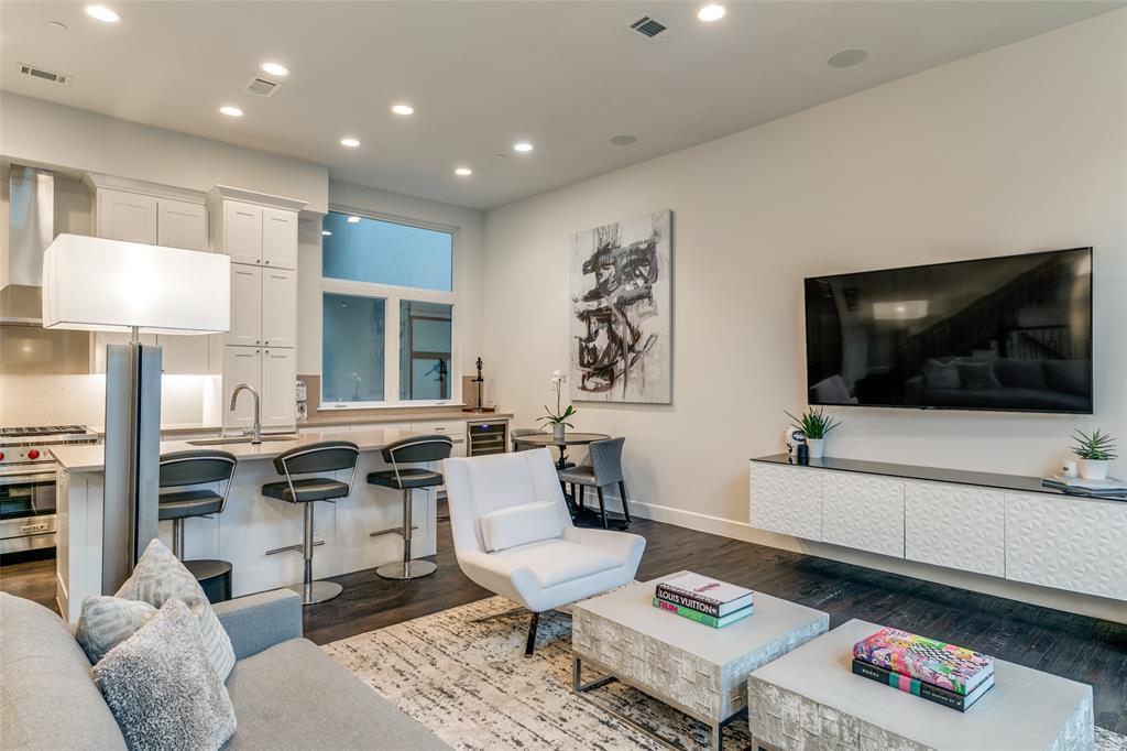 2324 Centurion Court