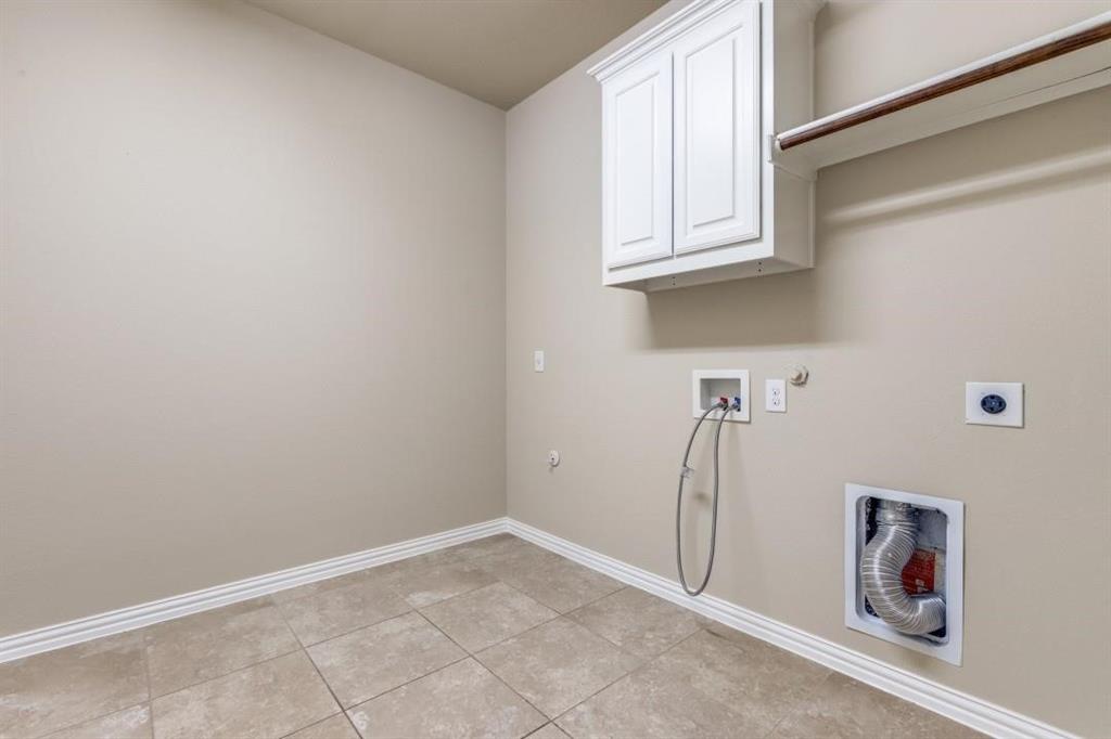 9650 Amberwoods Lane