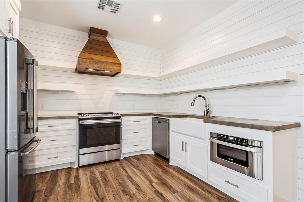 Hall C J - Residential