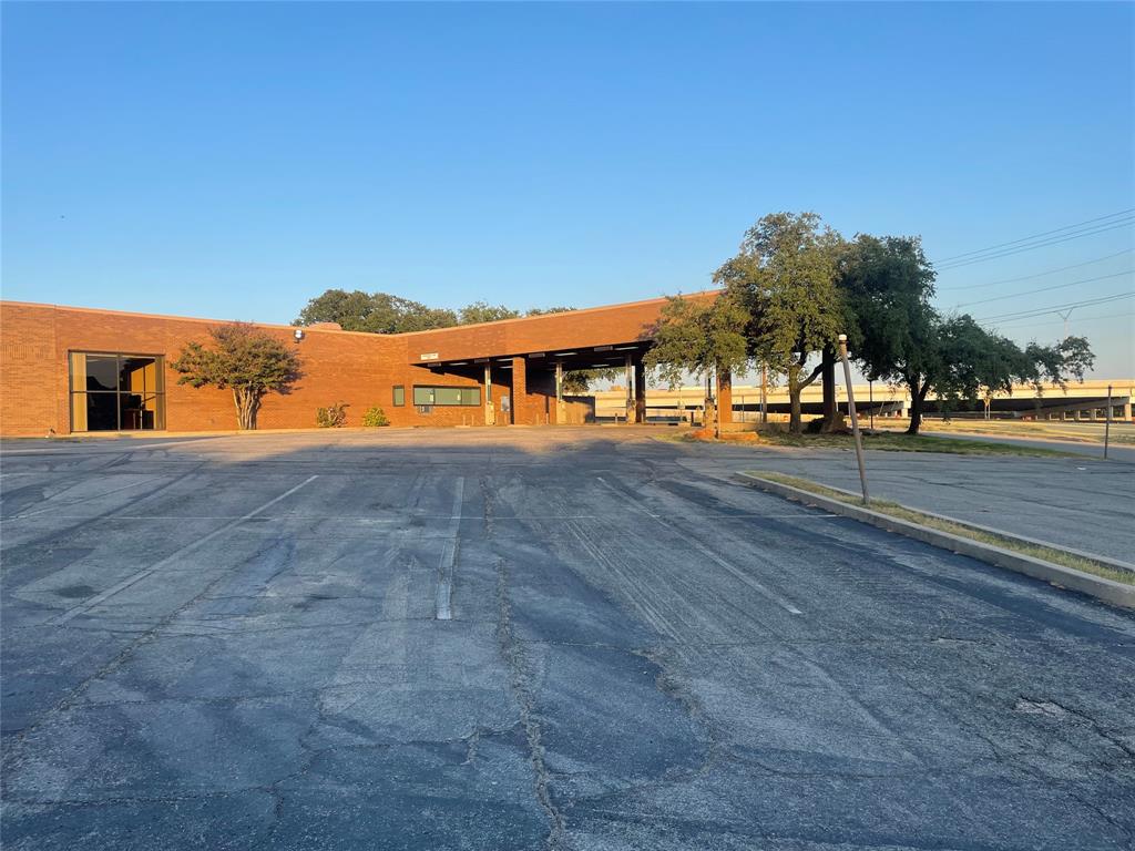 Shannon T J Town - Commercial Lease