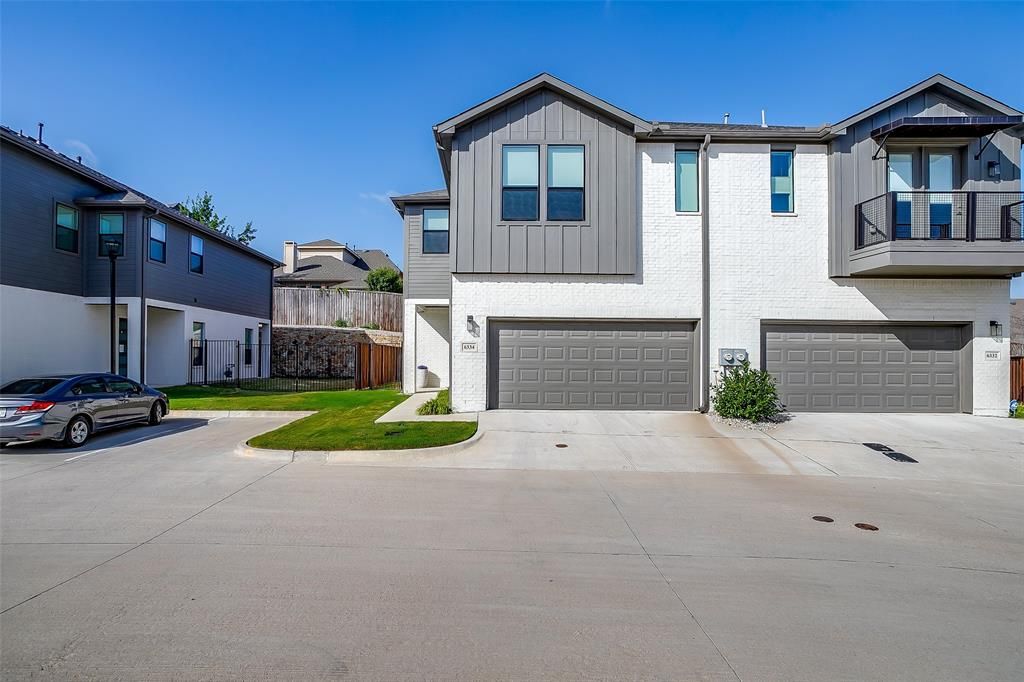 Photo of 6334 Oakbend Circle, Fort Worth, TX 76132 (MLS # 21157749)