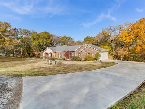 A home in Corsicana