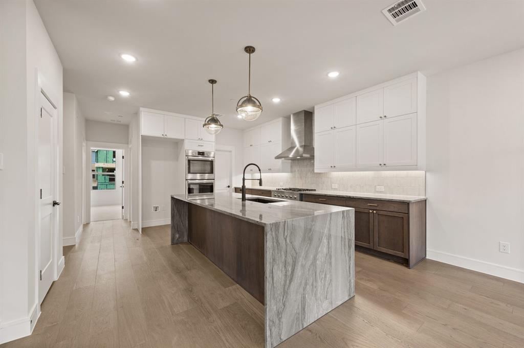 1340 Cherry Hills Lane