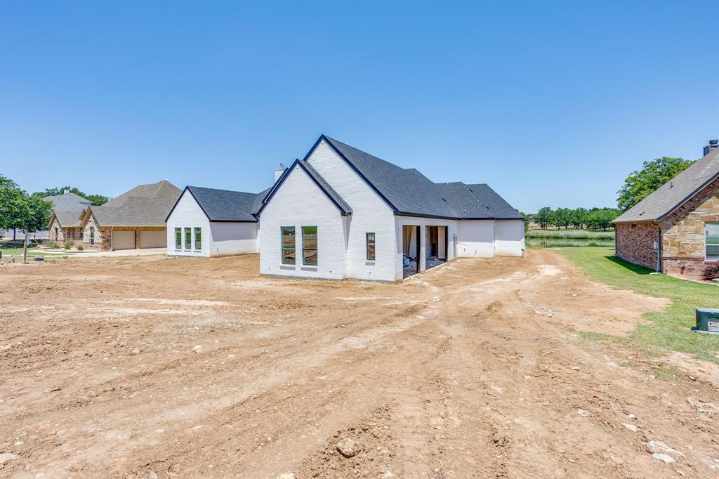 129 Lakeside Drive