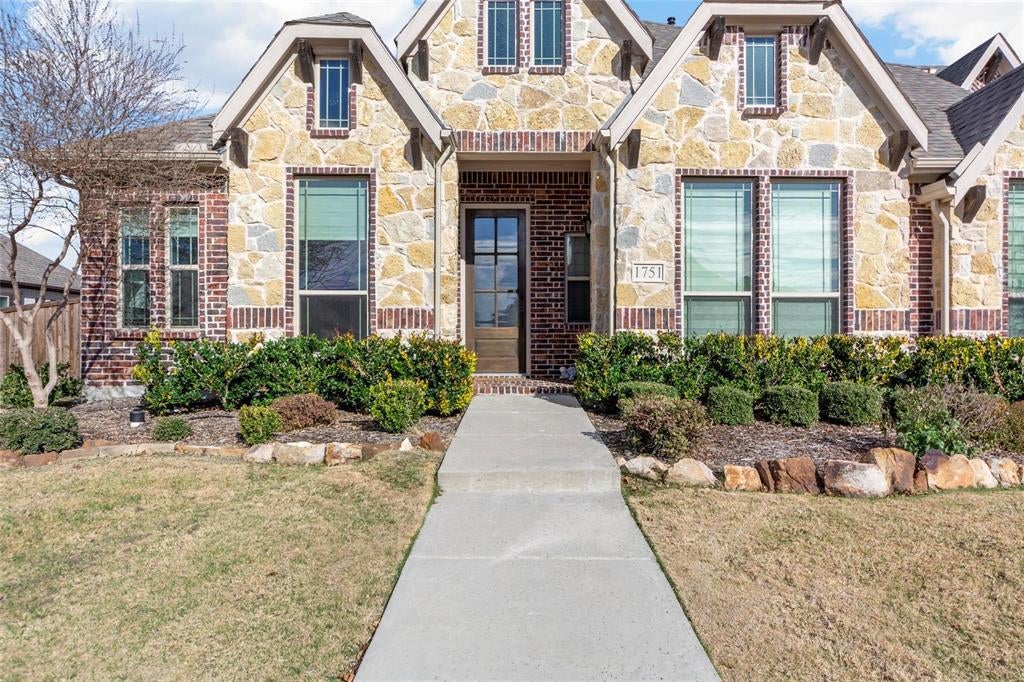 1751 Laurel Vista Court