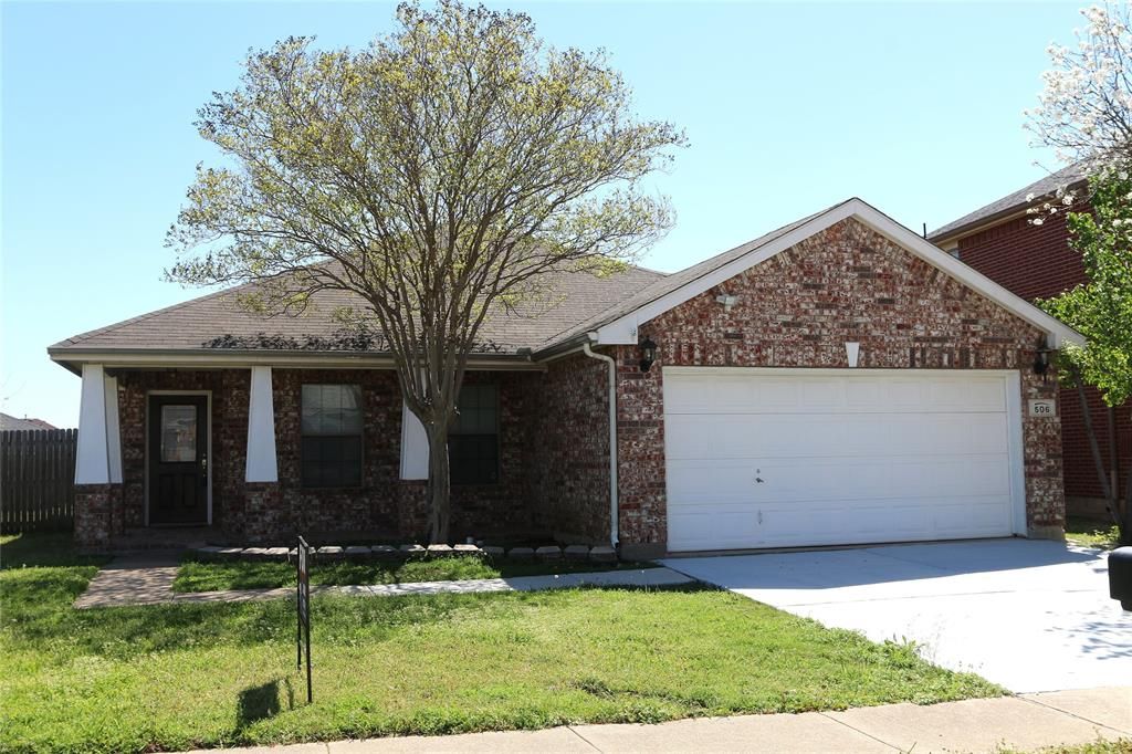 Photo of 506 Quartz Street, Arlington, TX 76002 (MLS # 21215224)