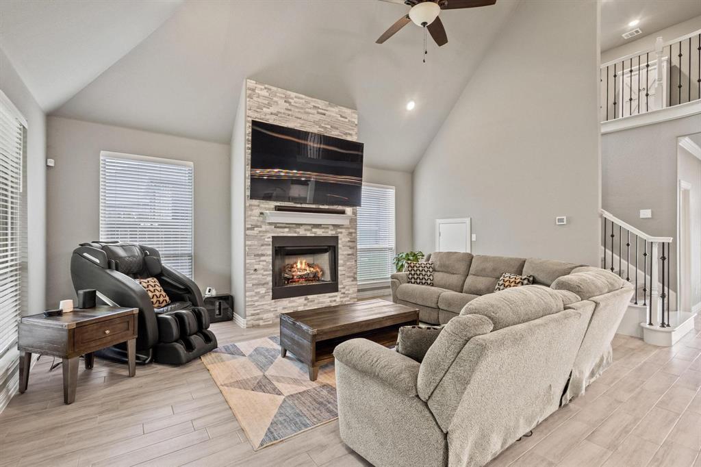 3723 Parkwood Lane