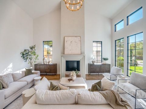 10641 Larchfield Lane Dallas TX 75238