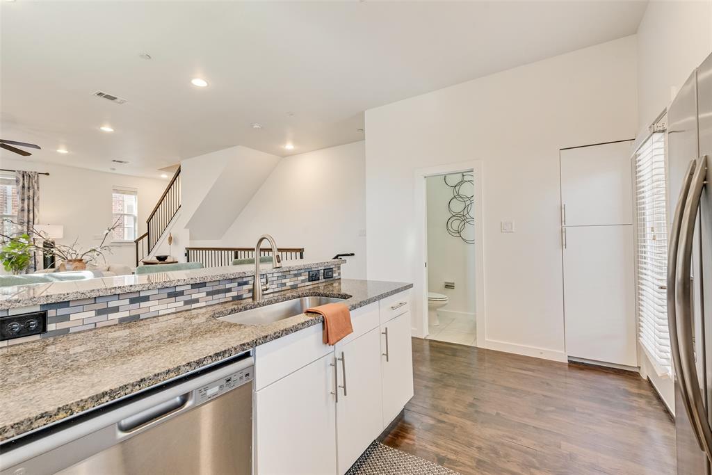 Ross Ave Brownstones - Residential